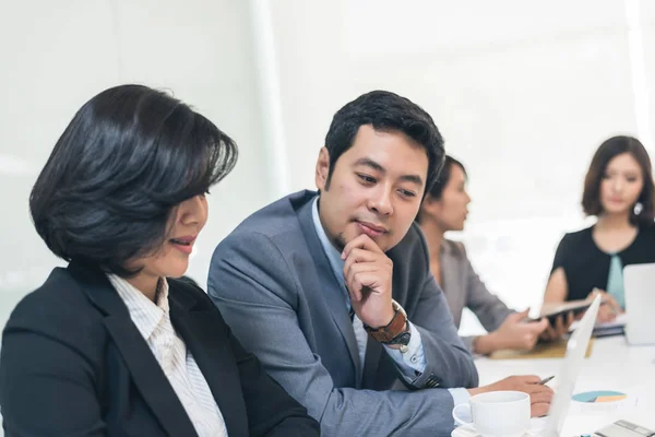 Réunion des gens d'affaires — Photo