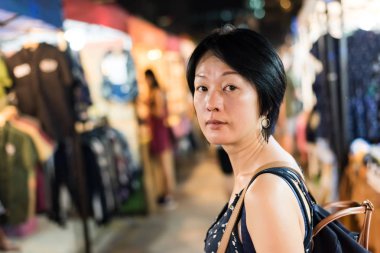 gece markette alışveriş