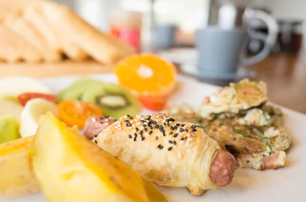 Breakfast on table — Stock Photo, Image