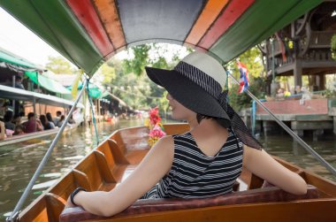 kadın Suüstü Pazarı ziyaret