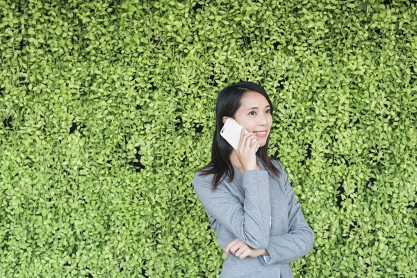 Business woman talk on phone — Stock Photo, Image