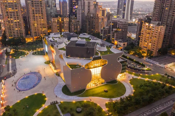 Edificio moderno del Teatro Nacional Taichung — Foto de Stock