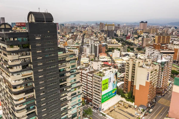 Cidade de Taichung com arranha-céus — Fotografia de Stock