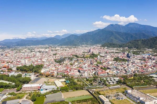 Vue aérienne de la ville de Puli — Photo