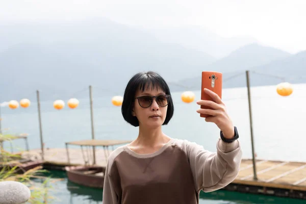 アジアの女性の selfie — ストック写真