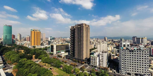 Paisaje urbano panorámico de la ciudad de Taichung —  Fotos de Stock