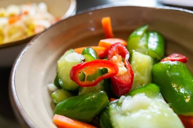 salatalık turşusu ile çin meze