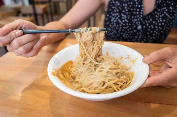 Tajwańskie słynne przekąski z makarony sezamu Pasta — Zdjęcie stockowe