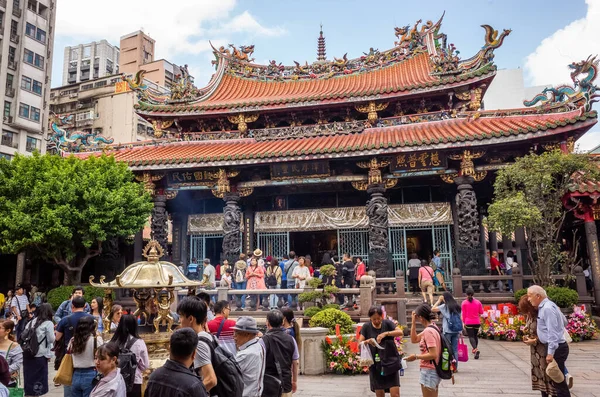 Atração famosa de templo de Lungshan — Fotografia de Stock