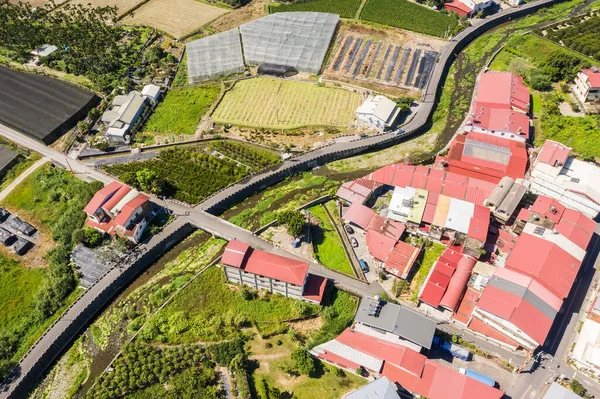Vista aerea della città di Puli con edifici e fattorie — Foto Stock