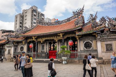 Lungshan tapınağının ünlü cazibesi.