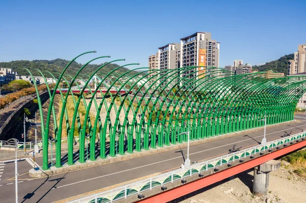 Vista aérea del puente moderno en Taichung City —  Fotos de Stock