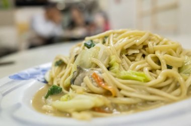 Çin kızarmış noodle