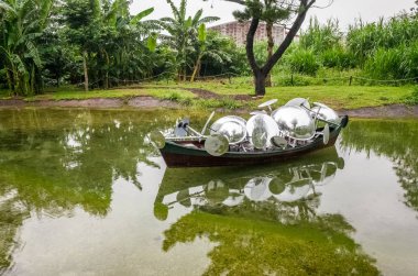 Yağmur gününde Taoyuan Kara Sanat Festivali