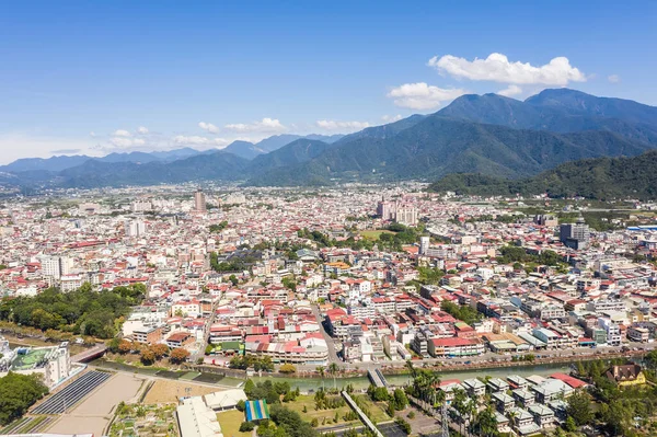Vue aérienne de la ville de Puli — Photo