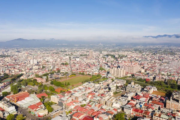 Vue aérienne du paysage urbain de Puli — Photo