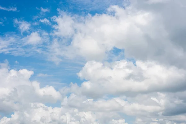 Nuvole Cielo Blu Natura Nuvoloso Sfondo Con Copyspace — Foto Stock
