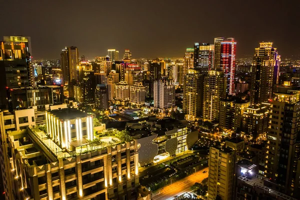 Taichung Taiwán Noviembre 2019 Escena Nocturna Ciudad Taichung Con Rascacielos — Foto de Stock