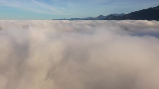 Εναέρια άποψη του αστικού τοπίου Puli με σύννεφα — Αρχείο Βίντεο