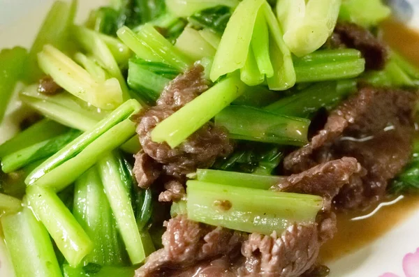 Traditioneel Chinees Eten Van Gebakken Rundvlees Met Bok Choy — Stockfoto