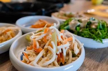 Tayvan aperatifleri masada.