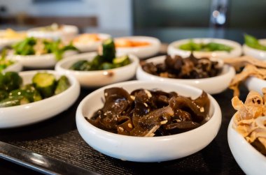 Tayvan aperatifleri masada.