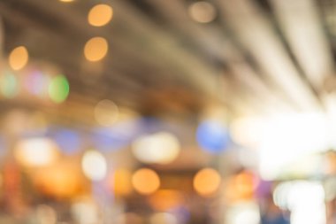 Alışveriş merkezinin soyut arkaplanı, odak derinliği.