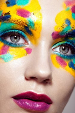 Güzel kadın yüzü