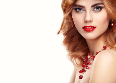 Güzellik moda modeli Kızıl saçlı kız portre