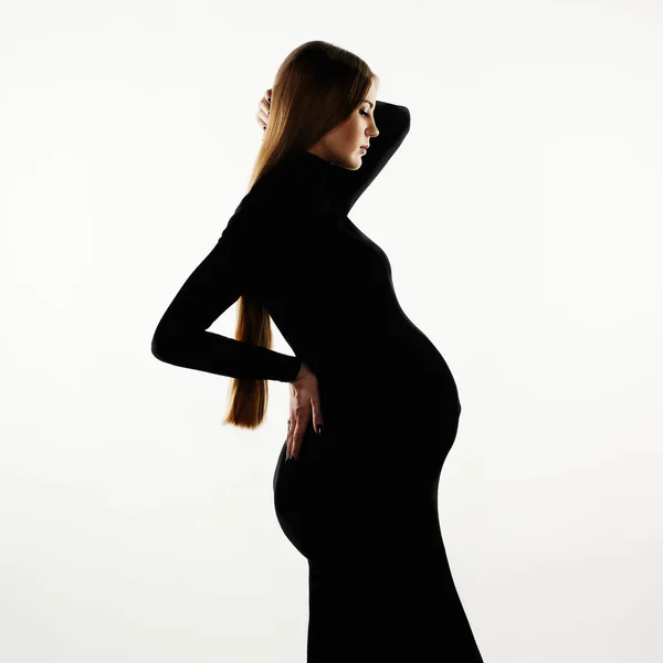 Portrait de la jeune femme enceinte — Photo