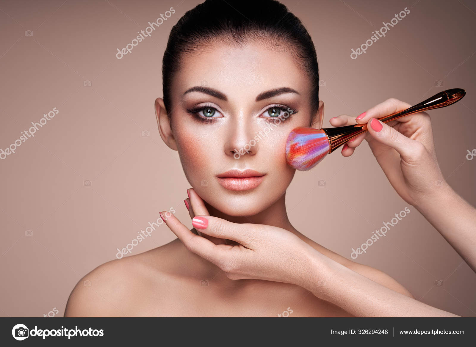 Maquillaje de publicidad fotos de stock, imágenes de Maquillaje de publicidad sin royalties | Depositphotos Maquillaje de publicidad fotos de stock, imágenes de Maquillaje de publicidad sin royalties | Depositphotos