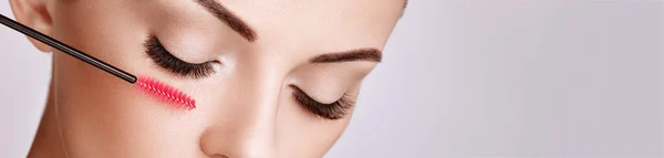 Schöne Frau Mit Extrem Langen Falschen Wimpern Wimpernverlängerungen Make Kosmetik — Stockfoto