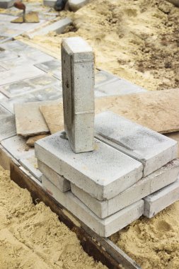 Arnavut kaldırımlı inşaat sürecinde yolunu