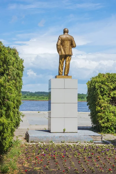 Lenin anıt Volga, Balakhna kıyısında — Stok fotoğraf