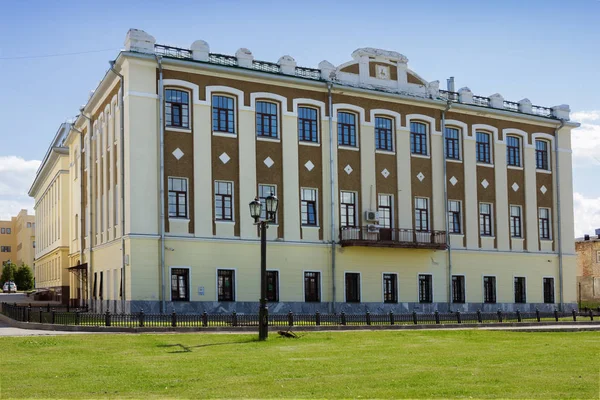 Bau der Schatzkammer im Zentrum von Nischni Nowgorod — Stockfoto