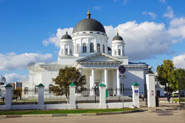 Templo no estilo do classicismo tardio, Nizhny Novgorod Fotografia De Stock