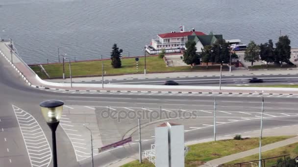 Kanavinsky Bridge - de oudste brug in de stad Nizjni Novgorod — Stockvideo