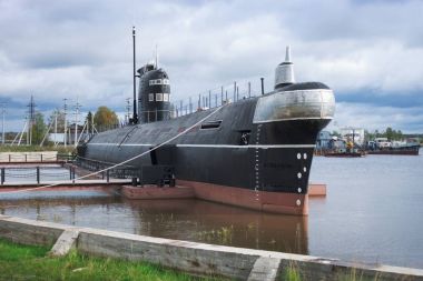 Vytegra bir anıt olarak denizaltı yazılmış