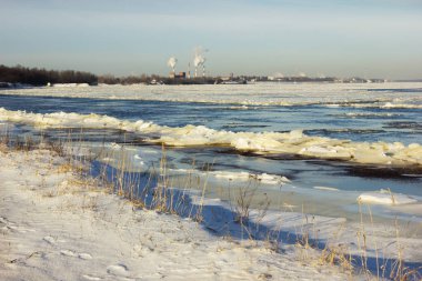 Volga üzerinde Ledostav zor çünkü mevcut yapar