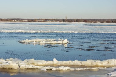 Volga nehri üzerindeki Ledostav mevcut nedeniyle zor olacak
