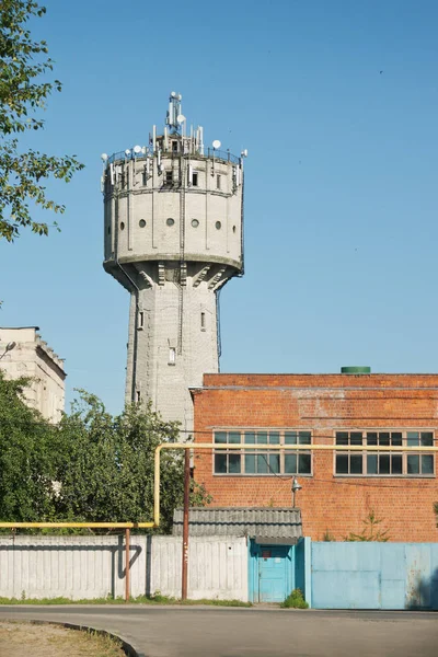 Old water-pressurer towe at filter station — Stock Photo, Image