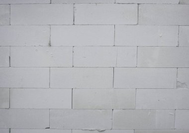 Havalı beton bloklardan duvar ustalığı, önden görünüş
