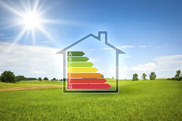 Haus mit Energieeffizienzdiagramm — Stockfoto