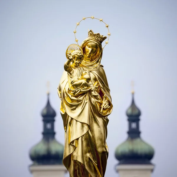 Madonna heykeli altın Tutzing — Stok fotoğraf