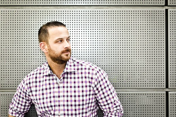 Jeune homme à la barbe — Photo