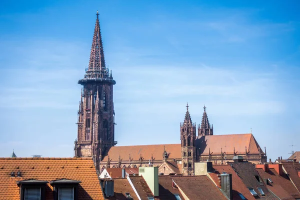 Widok Wieży Katedry Freiburg Niemcy — Zdjęcie stockowe