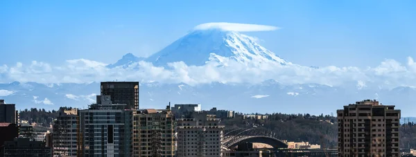 西雅图的雷尼尔山的图像 — 图库照片