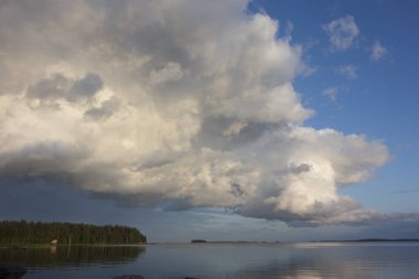 Yağmur üstüne körfez