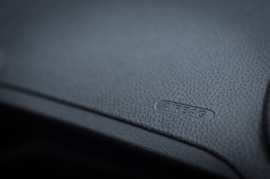 Modern arabada hava yastığı işareti