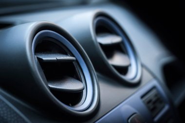 Bir arabanın hava havalandırma